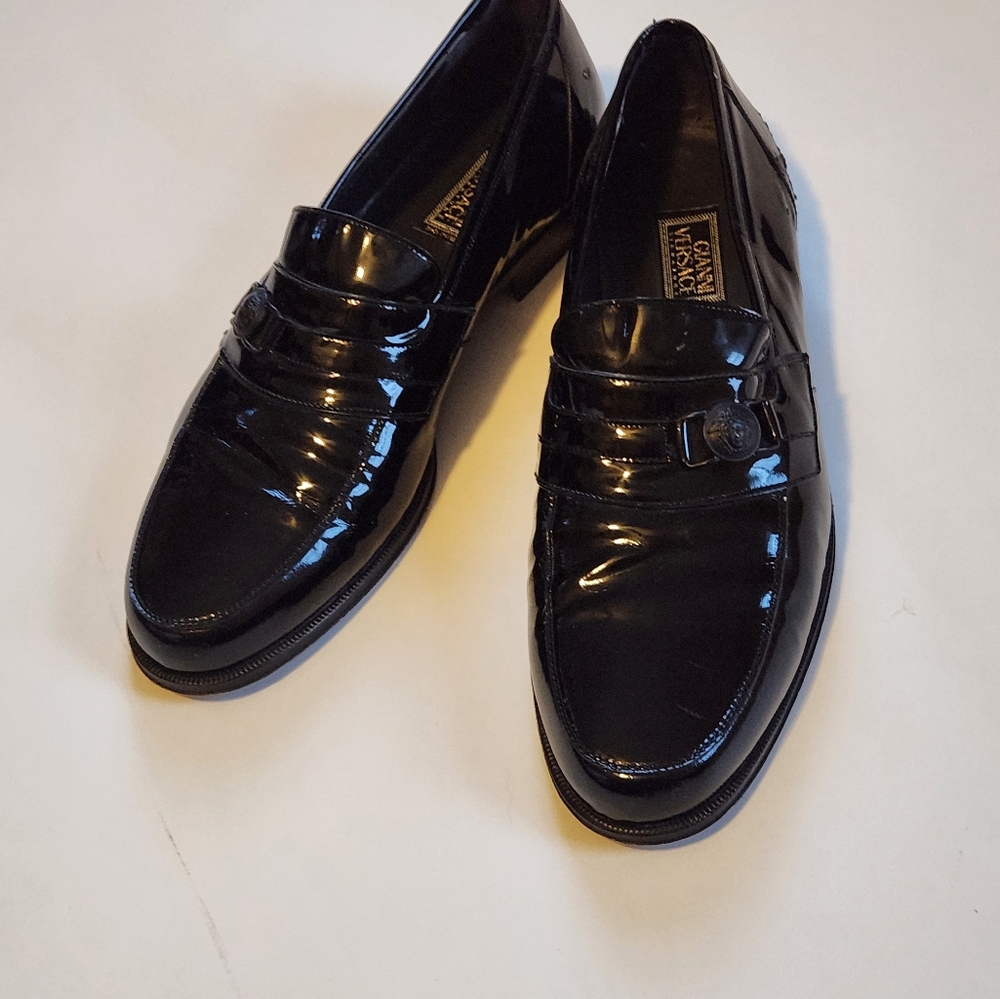 Gianni Versace 9 mens patent leather loafers